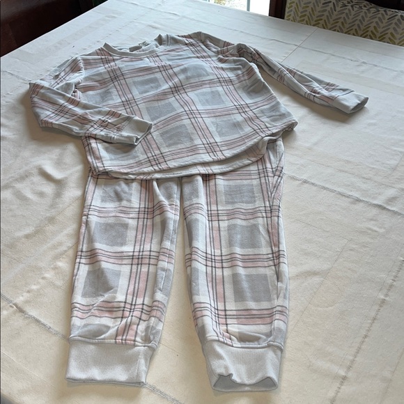 Rachel Zoe Women’s Plaid Cozy Pajama Set - Picture 3 of 10